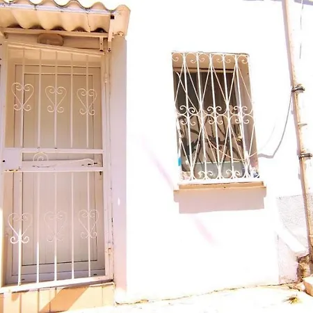 Old Stone House, 20m Away From The Sea 博德鲁姆